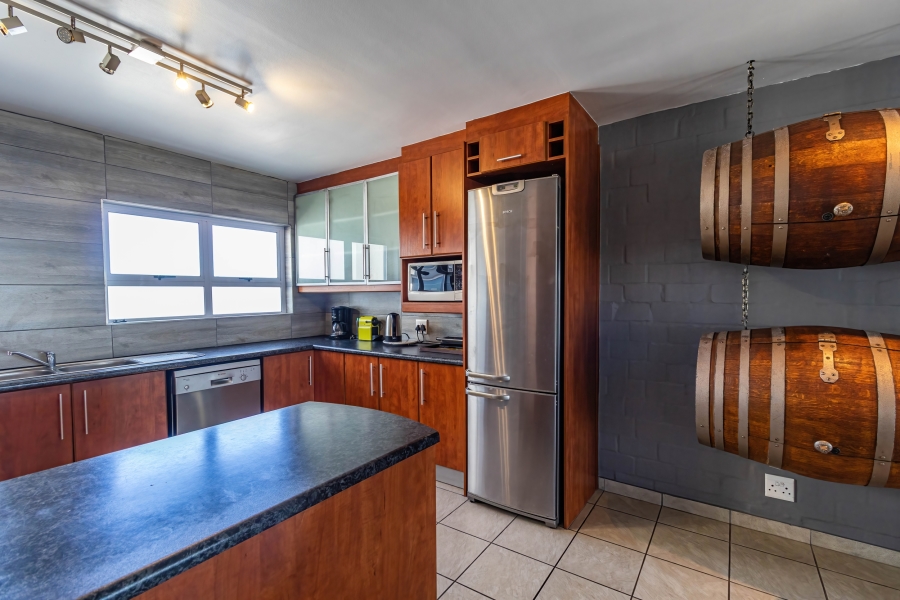 4 Bedroom Property for Sale in Yzerfontein Western Cape